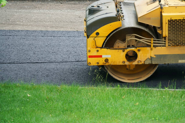 Best Local Driveway Pavers  in Hillsboro, KS